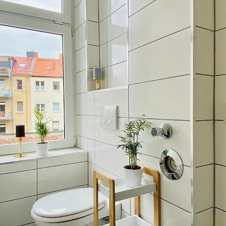 Apartment Stilvolles In Zentraler Lage - Smart-tv, Queensize-bett, Altbaustil, Kueche In City-naehe Erfurt